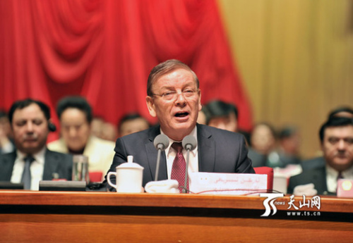 自治區(qū)人大常委會主任艾力更·依明巴海講話 自治區(qū)人大常委會主任艾力更·依明巴海講話