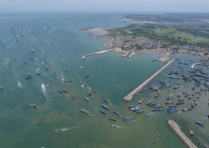 海南萬艘漁船出港“耕?！?>
     <p>海南萬艘漁船出港“耕?！?/p>
</a><a href=