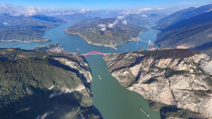 三峽庫(kù)區(qū)：高峽平湖 百舸爭(zhēng)流