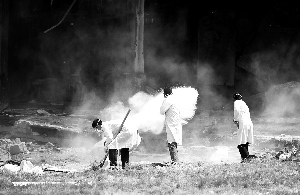 吉林火災(zāi)仍有17人失聯(lián)車(chē)間鎖門(mén)為防老上廁所